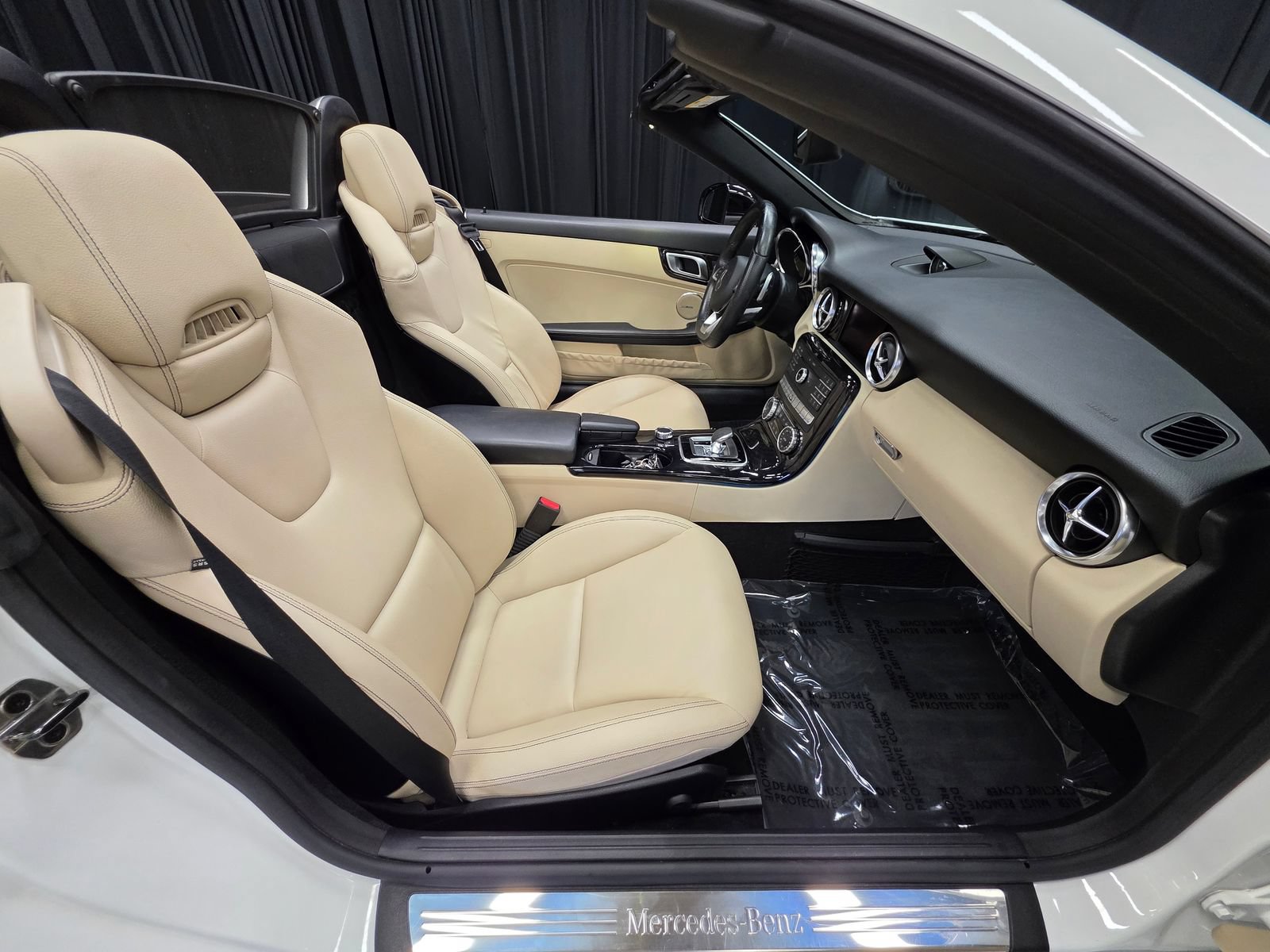 Used 2019 Mercedes-Benz SLC 300 image 33