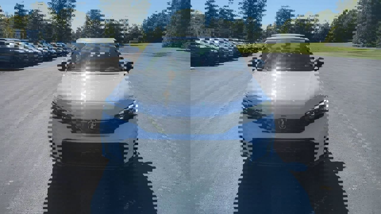 Used 2025 Honda Civic Sport image 4