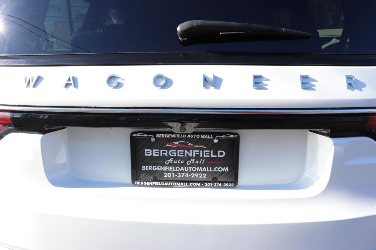 Used 2024 Jeep Wagoneer Series II w/ Flexible Seating Group AWD/4WD image 74