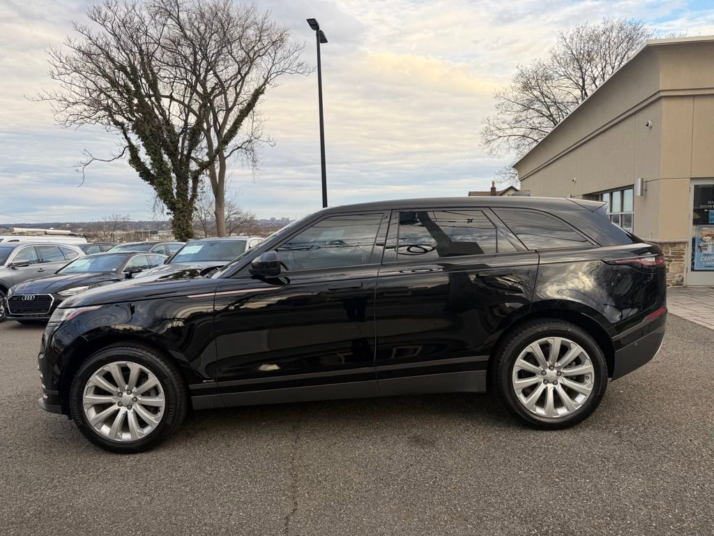 Used 2018 Land Rover Range Rover Velar R-Dynamic SE AWD/4WD image 4