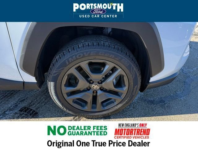 Used 2024 Toyota RAV4 Adventure AWD/4WD image 32