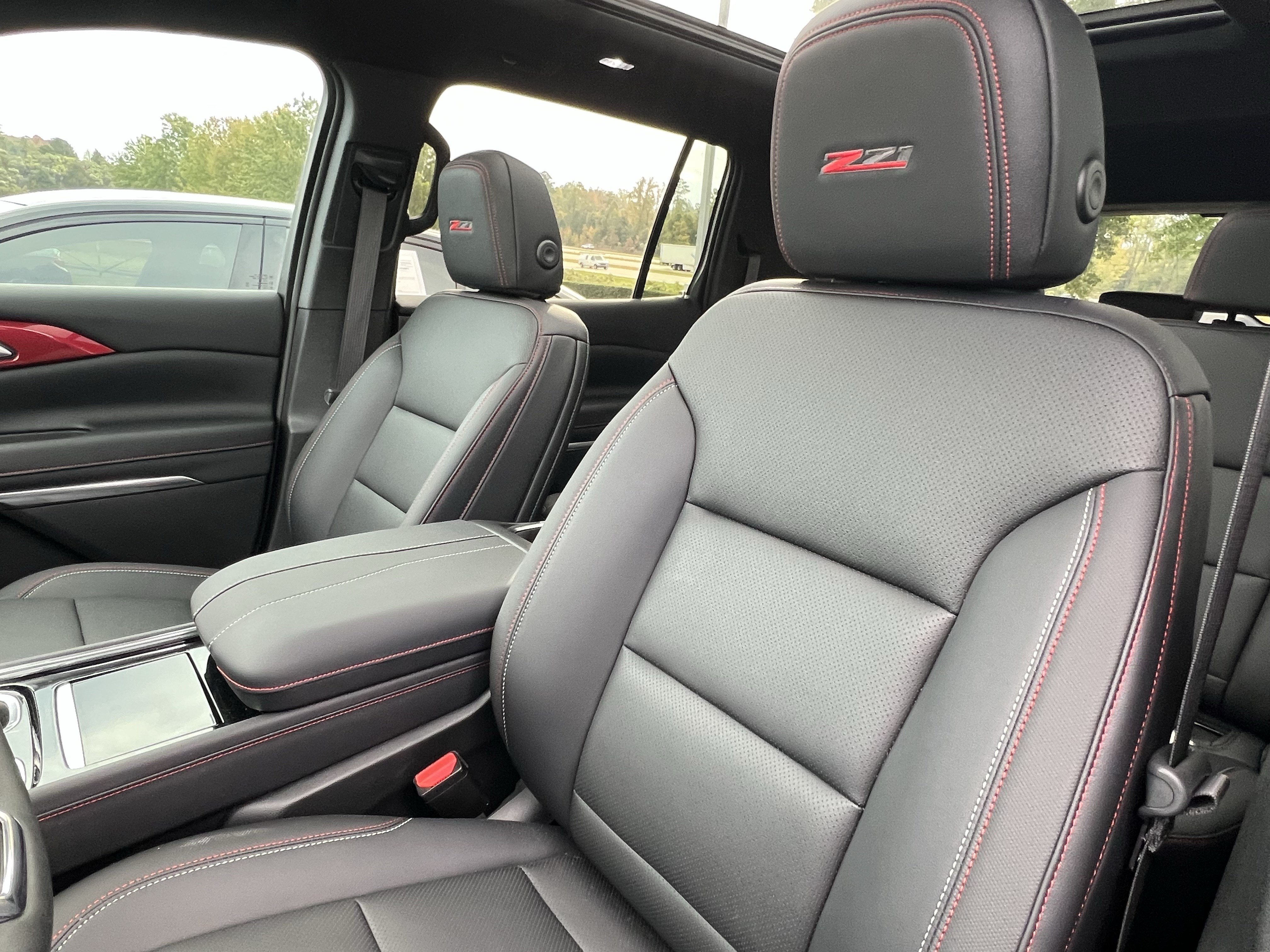 Used 2026 Chevrolet Traverse Z71 w/ Enhanced Driving Package AWD/4WD image 16