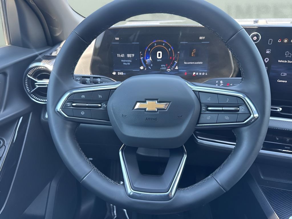 Used 2026 Chevrolet Equinox LT FWD image 13
