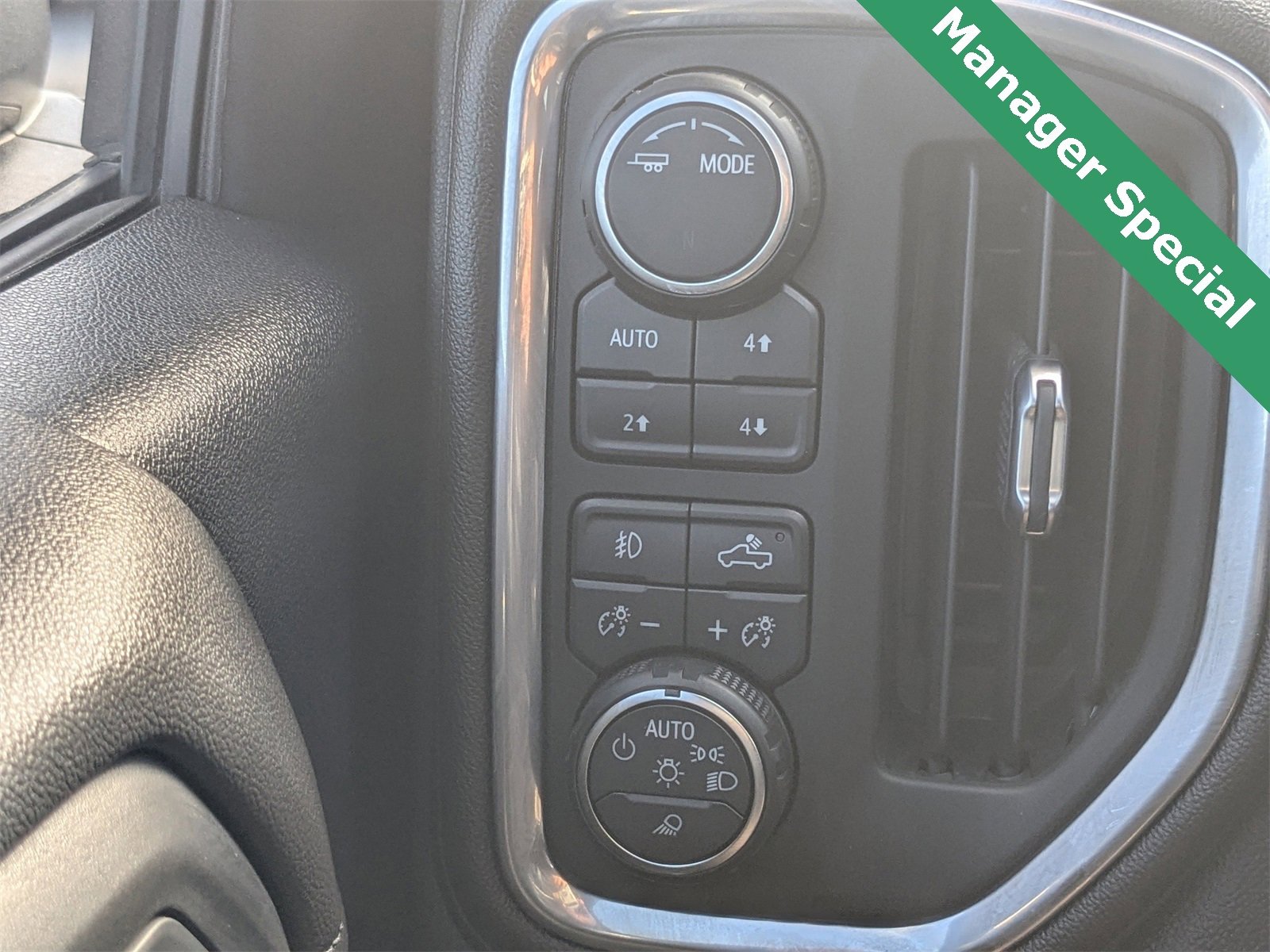 Used 2021 Chevrolet Silverado 1500 LTZ w/ Safety Package II image 27