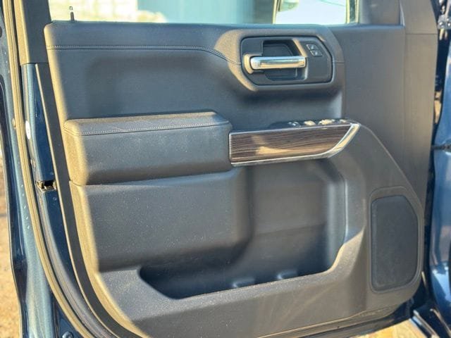 Used 2020 Chevrolet Silverado 1500 LT w/ All-Star Edition AWD/4WD image 13