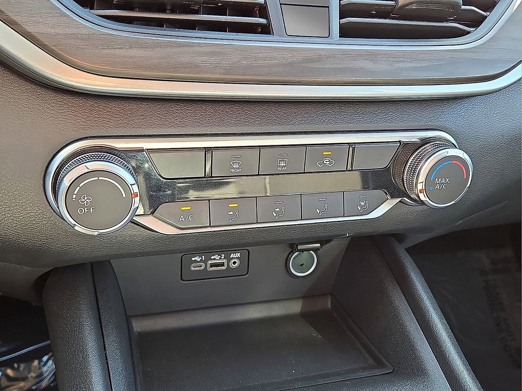 Used 2025 Nissan Altima 2.5 SV image 27