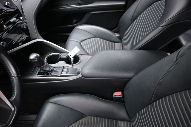 Used 2022 Toyota Camry SE FWD image 25