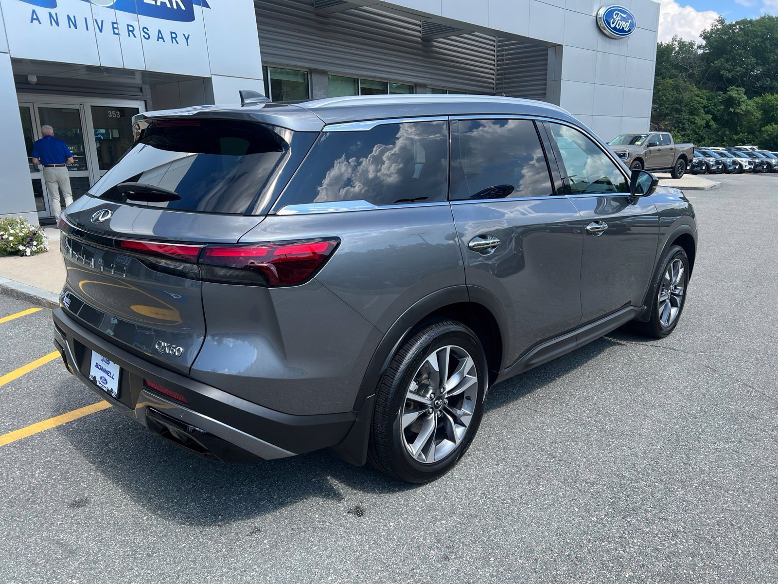 Used 2024 INFINITI QX60 Luxe w/ Vision Package AWD/4WD image 6
