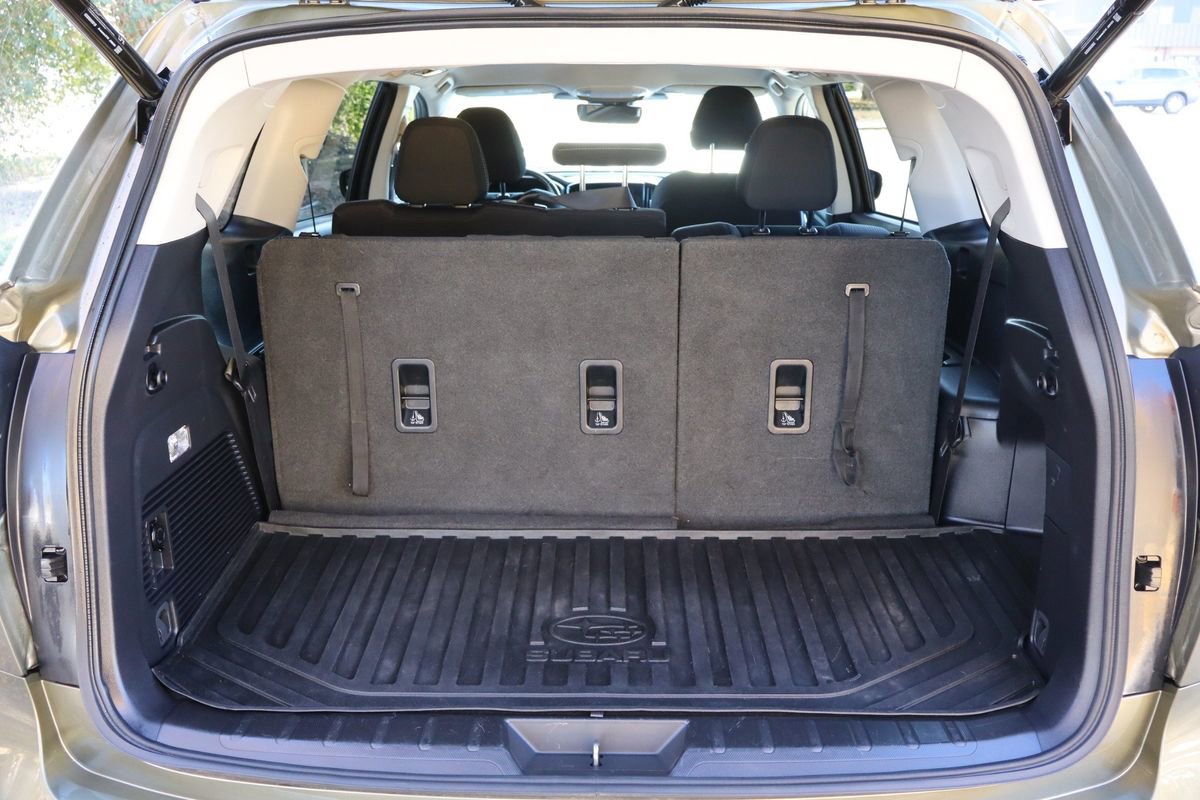 Used 2023 Subaru Ascent Premium w/ Convenience Package image 14