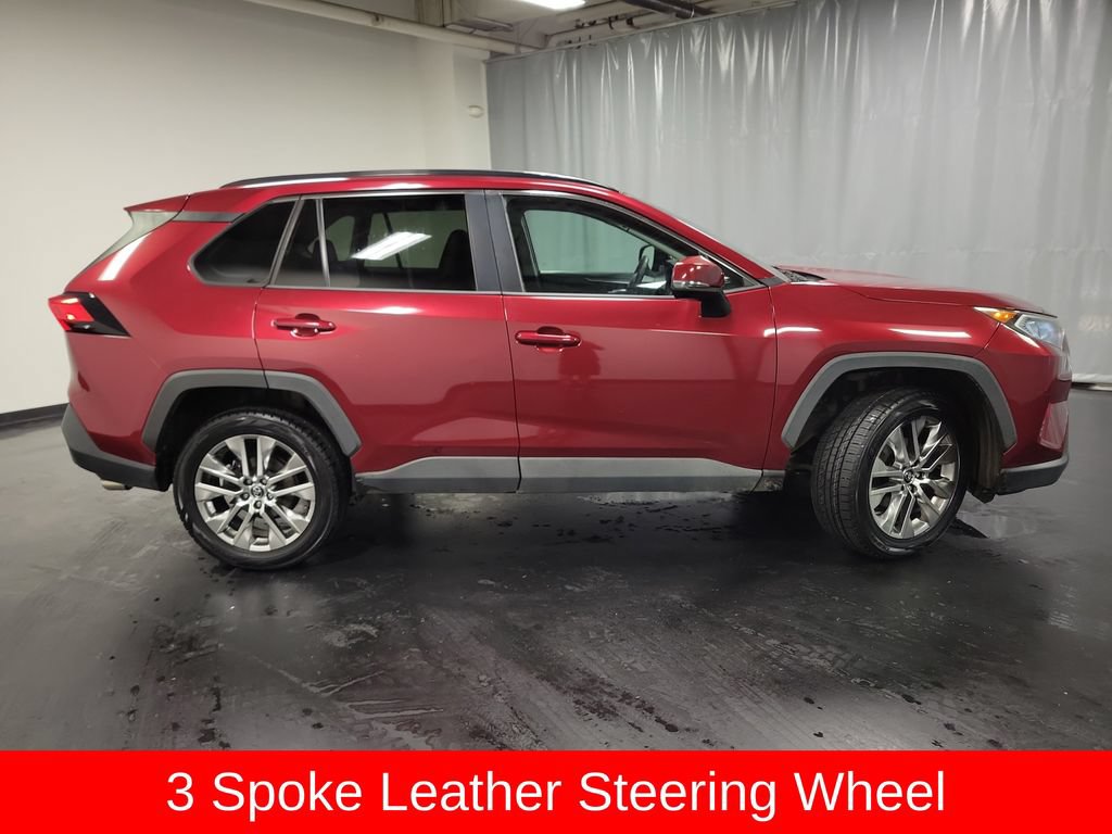 Used 2020 Toyota RAV4 XLE Premium FWD image 9