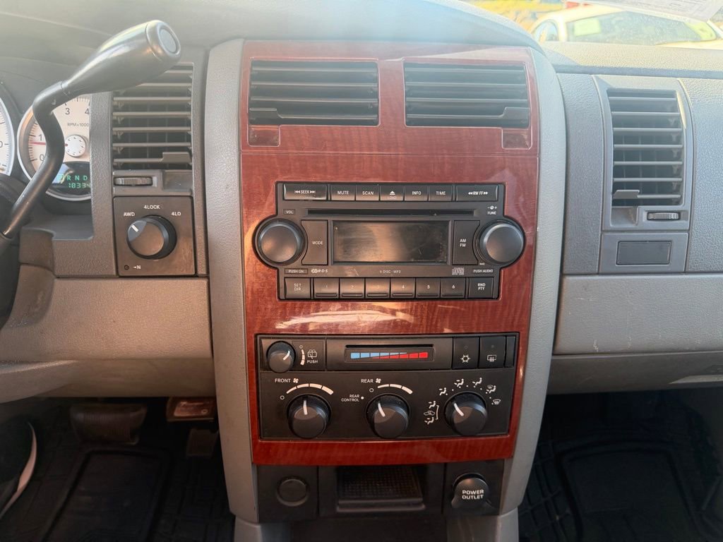 Used 2006 Dodge Durango SLT image 16