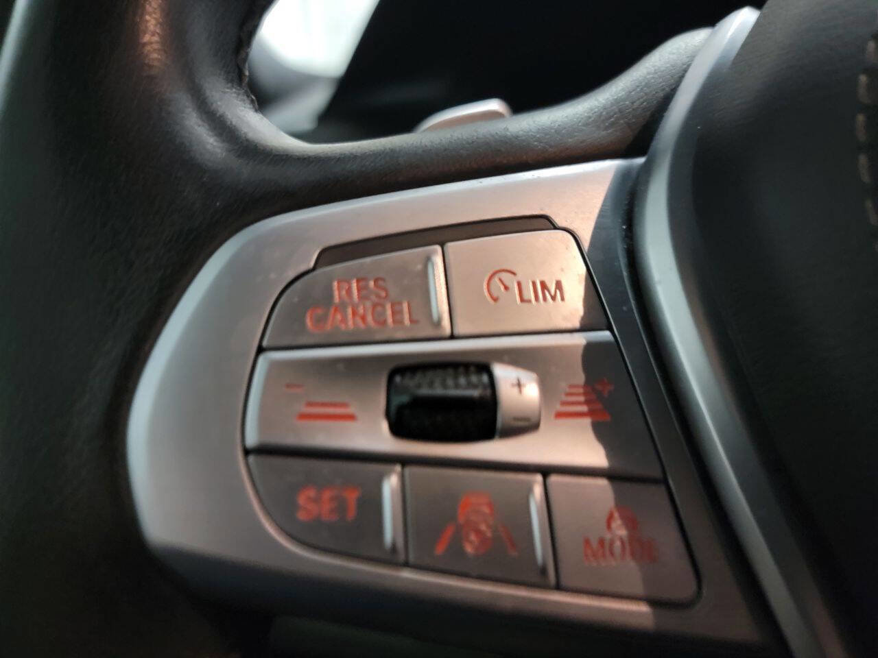 Used 2021 BMW X7 xDrive40i w/ Executive Package AWD/4WD image 38