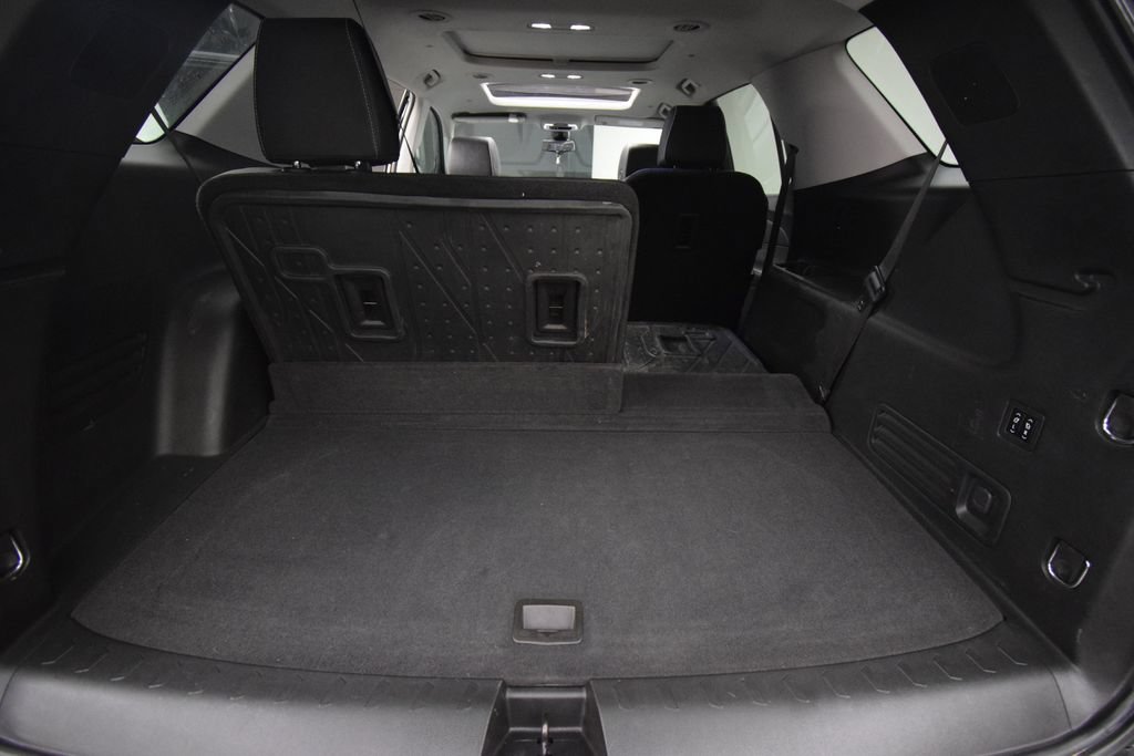 Used 2021 Chevrolet Traverse High Country w/ LPO, Floor Liner Package FWD image 31