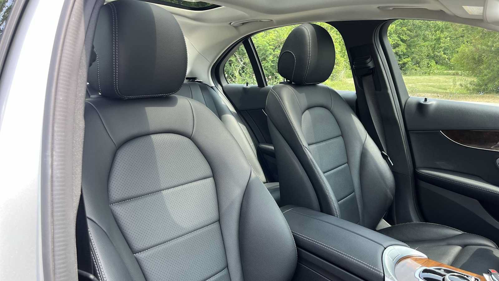 Used 2017 Mercedes-Benz C 300 4MATIC Sedan image 35