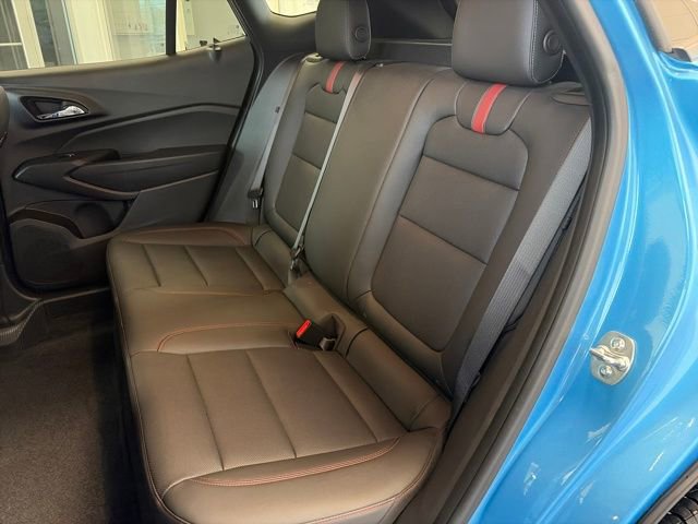 Used 2025 Chevrolet Trax RS w/ Driver Confidence Package image 28