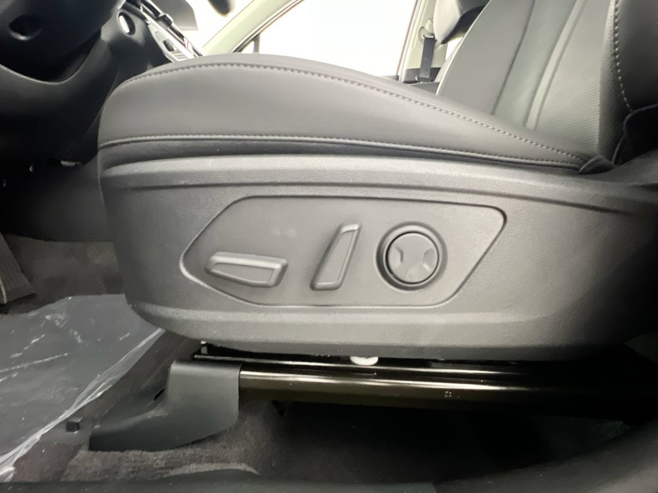 New 2026 Kia Sorento S w/ S Panoramic Sunroof Package FWD image 13