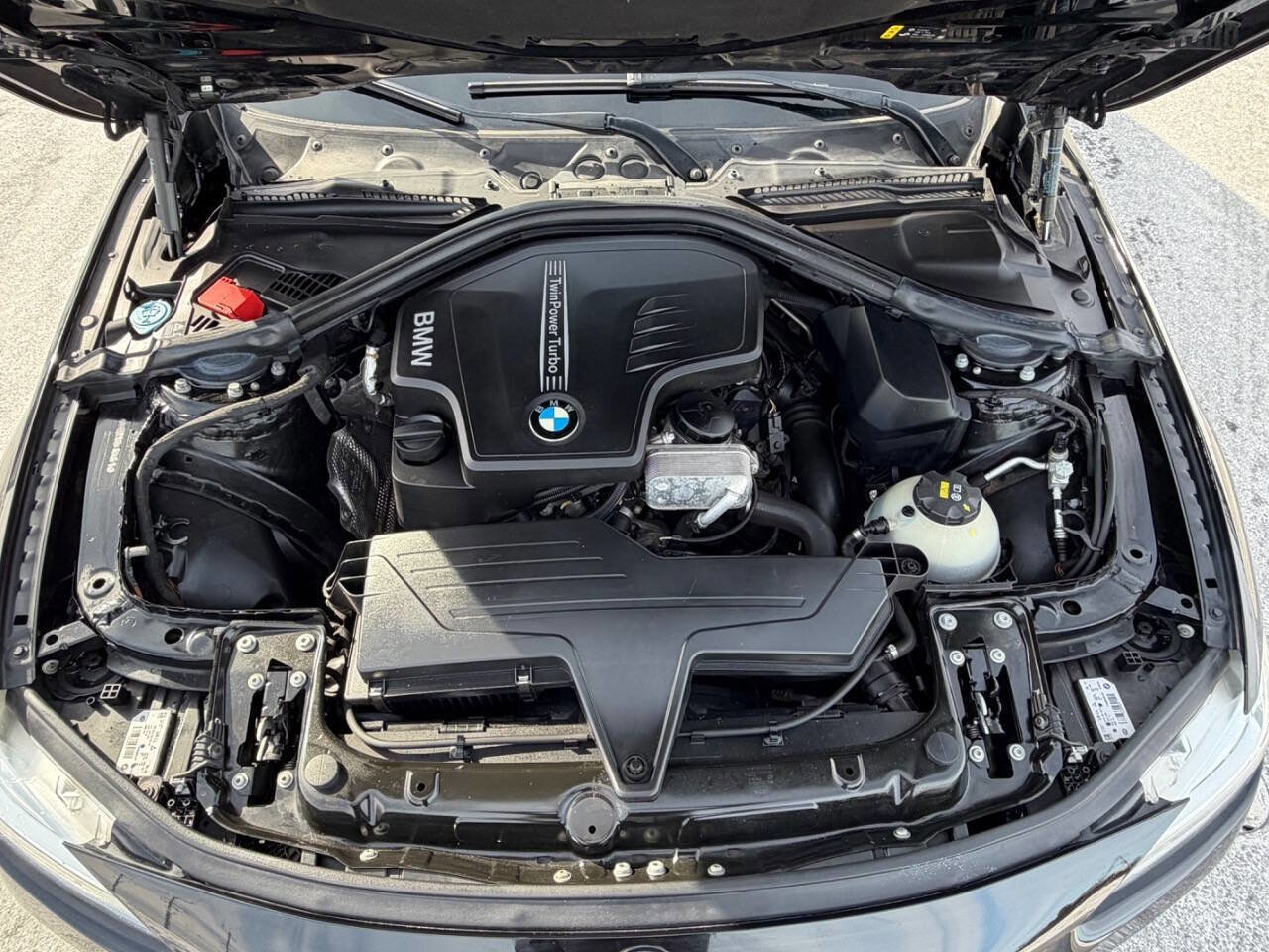 Used 2018 BMW 320i xDrive Sedan image 24