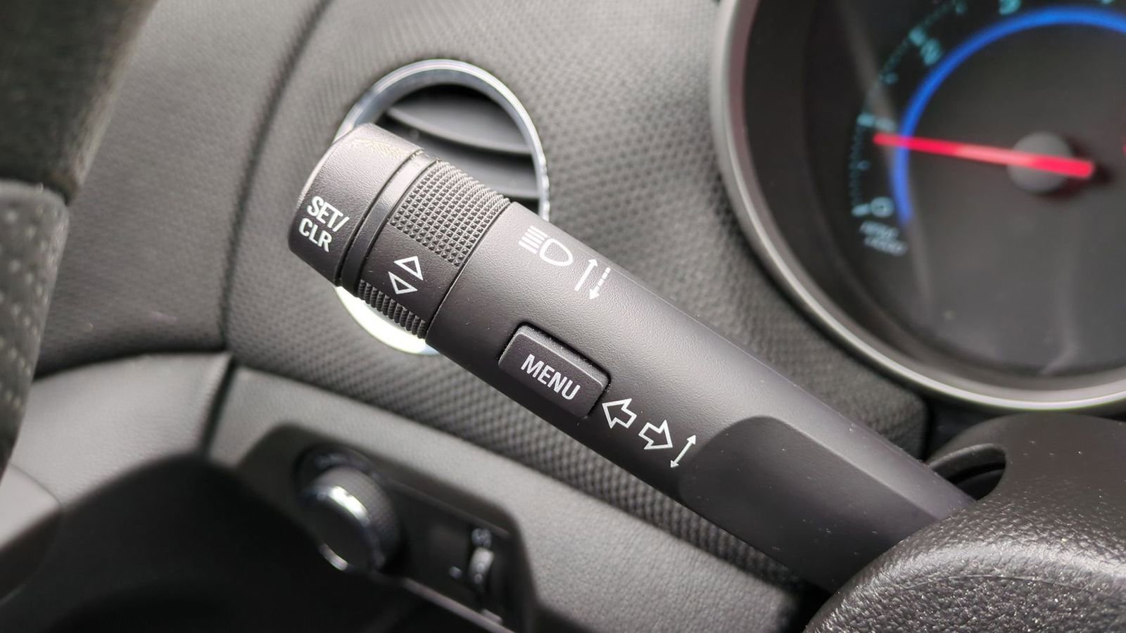 Used 2016 Chevrolet Cruze LT image 26