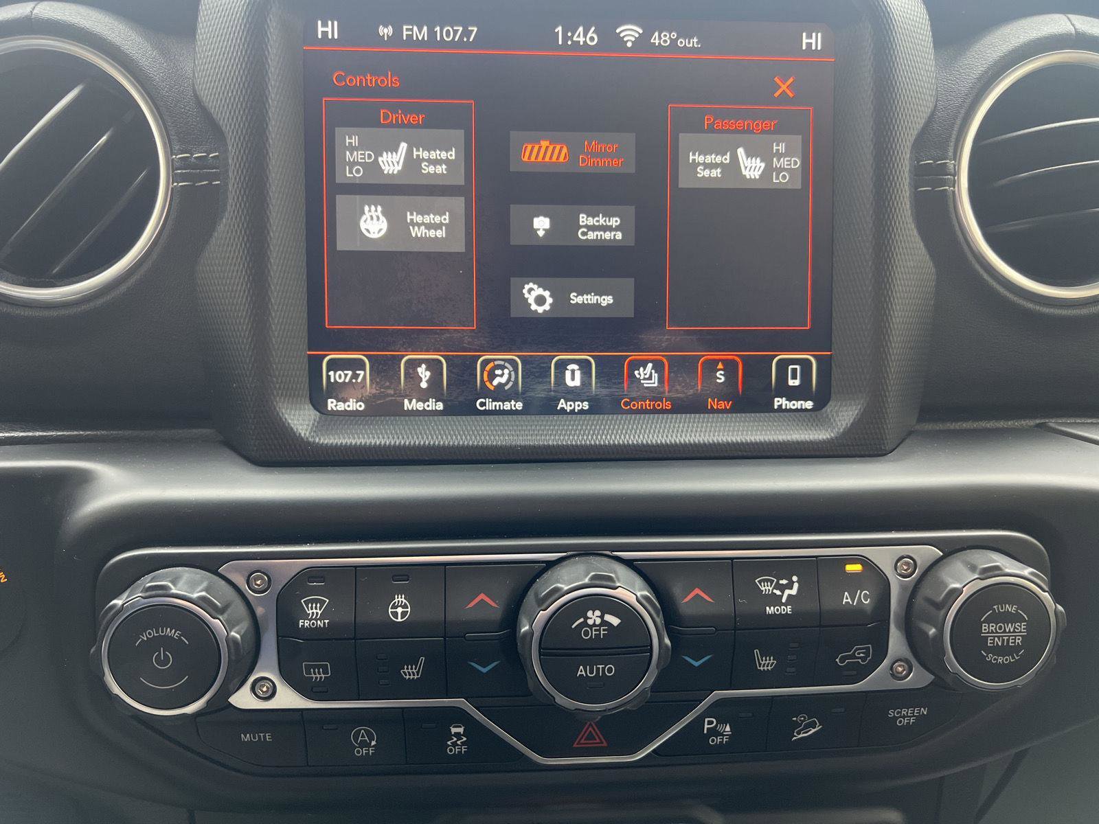 Used 2019 Jeep Wrangler Unlimited Sahara w/ Advanced Safety Group image 15