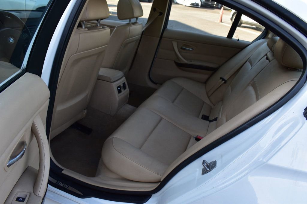 Used 2011 BMW 328i Sedan w/ Premium Pkg image 20