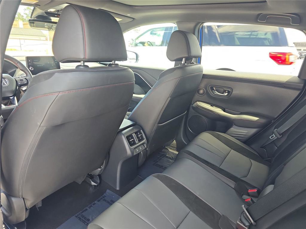 Used 2025 Acura ADX A-Spec AWD/4WD image 15