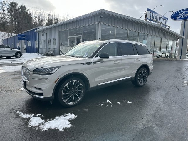 Used 2023 Lincoln Aviator Reserve w/ Equipment Group 201A image 1