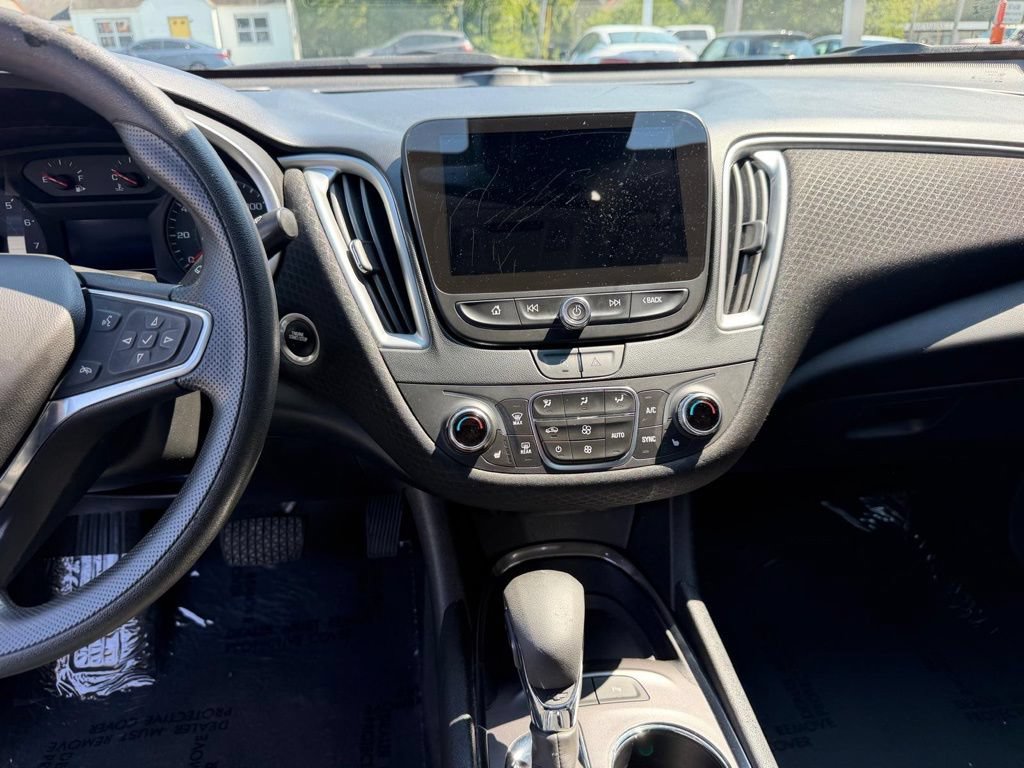 Used 2024 Chevrolet Malibu LT FWD image 33