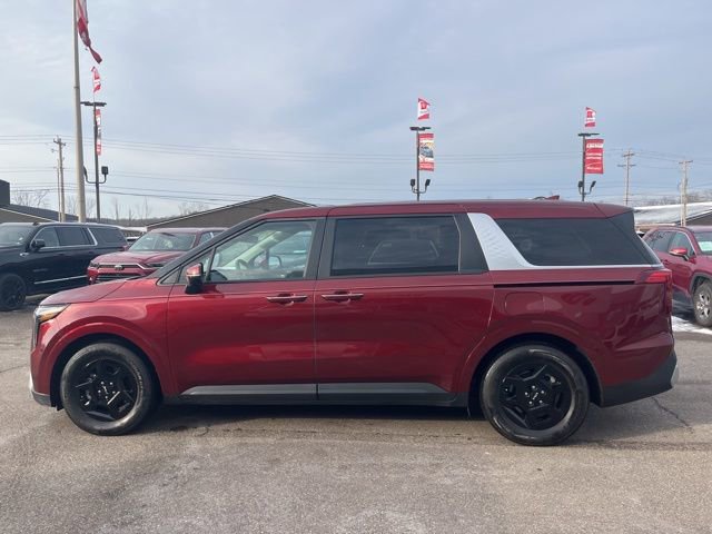 Used 2025 Kia Carnival image 7