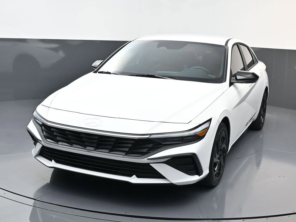 New 2026 Hyundai Elantra Sport image 7