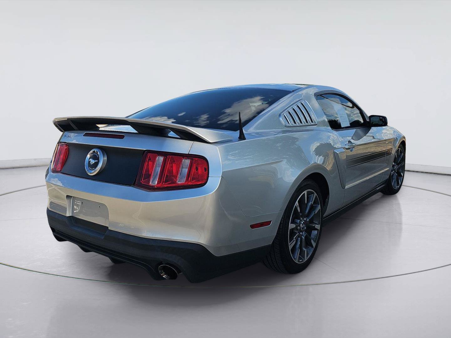 Used 2011 Ford Mustang GT Premium w/ 402A Rapid Spec Order Code RWD image 5
