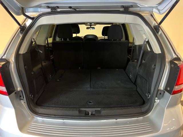 Used 2012 Dodge Journey SXT w/ Flexible Seating Group FWD image 5