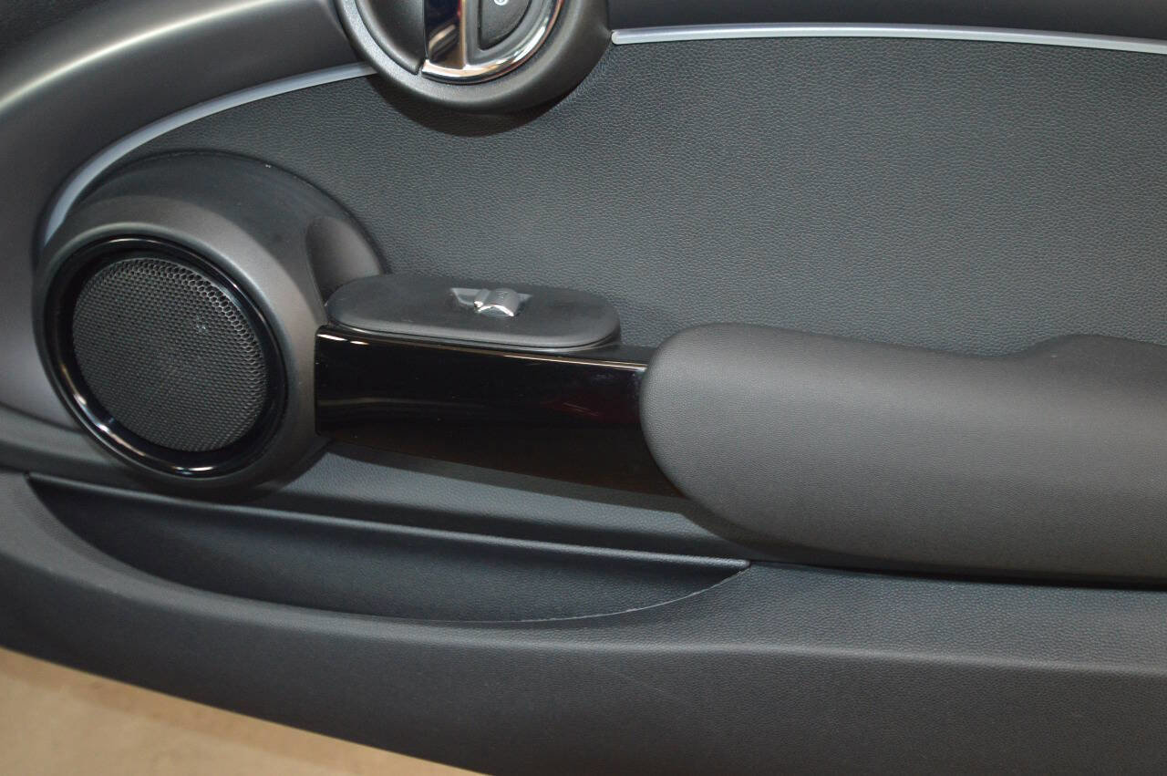 Used 2022 MINI Cooper S image 11