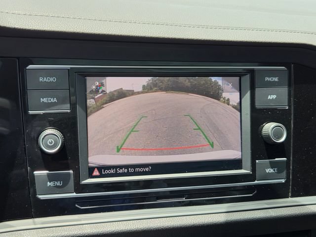 Used 2023 Volkswagen Jetta SE w/ Panoramic Sunroof Package FWD image 23