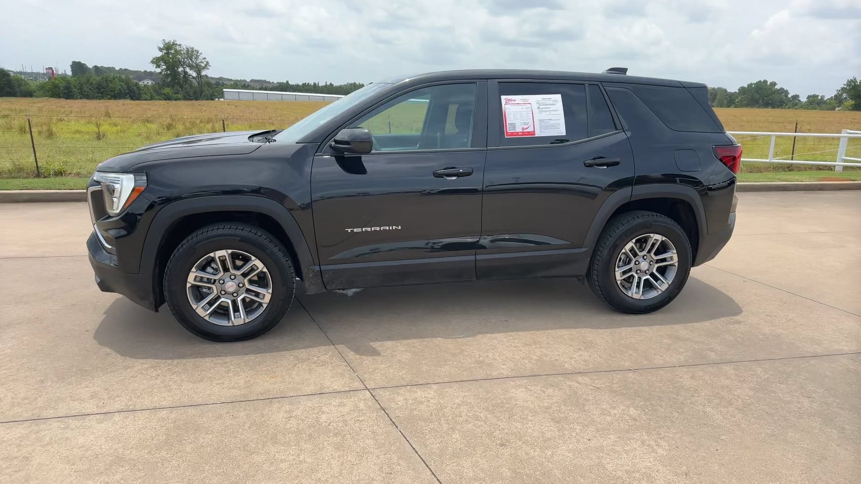 Used 2025 GMC Terrain Elevation AWD/4WD image 4