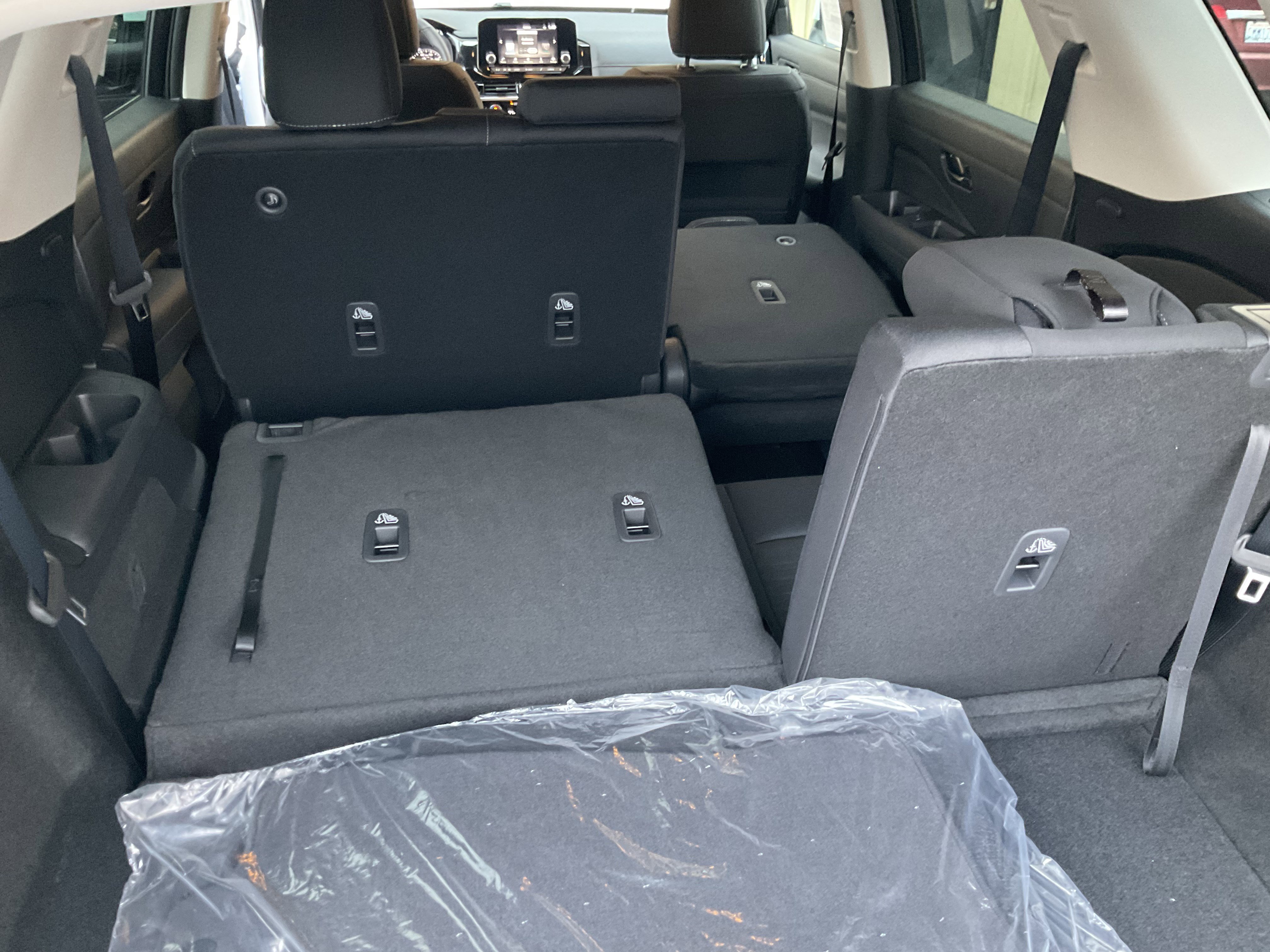 Used 2025 Nissan Pathfinder SV w/ Black Appearance Package image 47