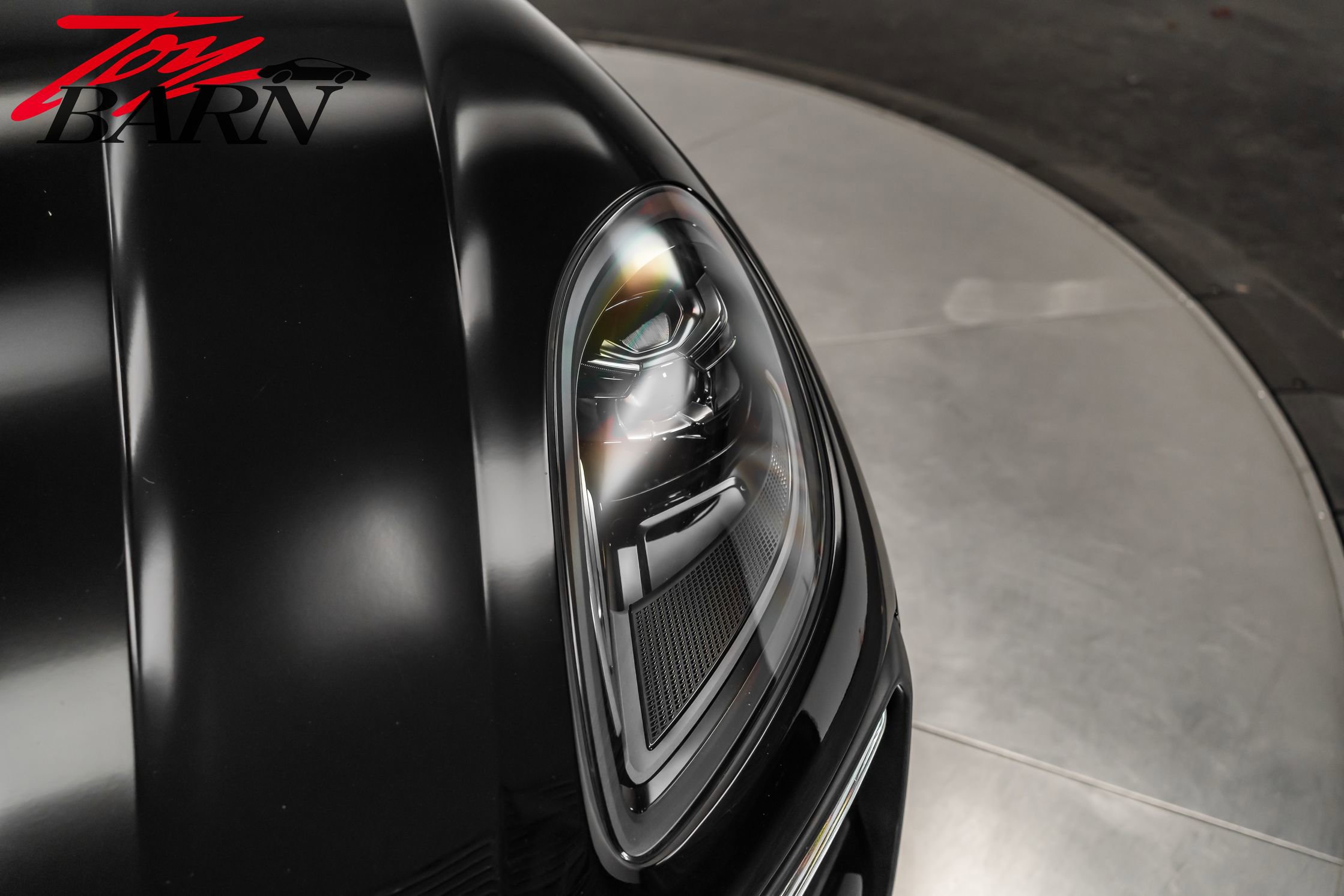 Used 2023 Porsche Macan image 11