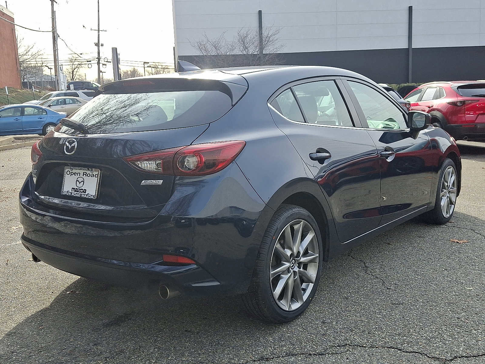 Used 2018 MAZDA MAZDA3 Grand Touring image 4