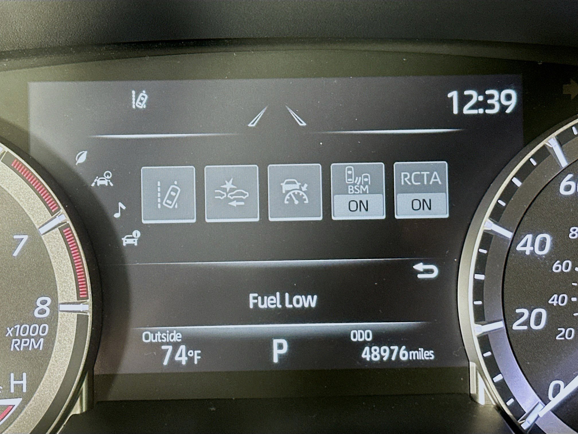 Used 2023 Toyota Highlander XLE image 19