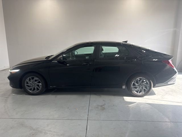 Certified 2024 Hyundai Elantra SEL image 20