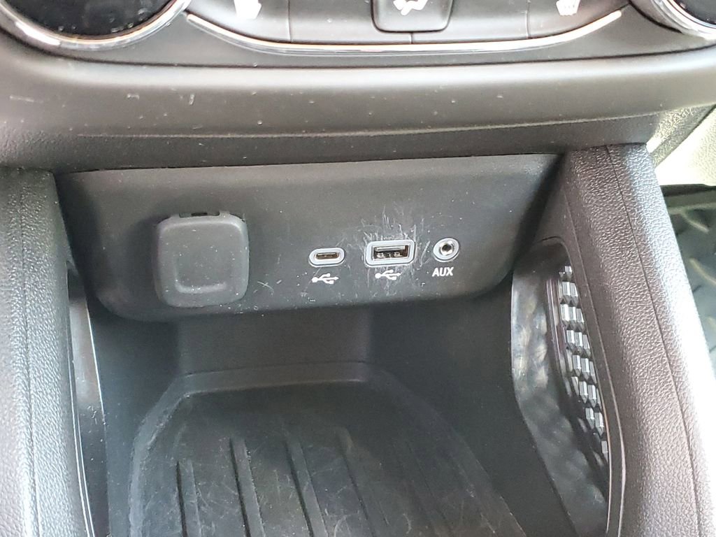 Used 2023 Chevrolet TrailBlazer LT image 16