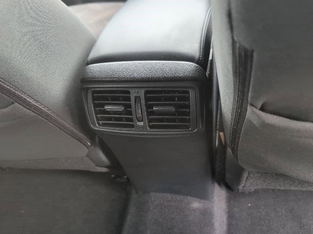 Used 2016 Nissan Rogue SV image 13