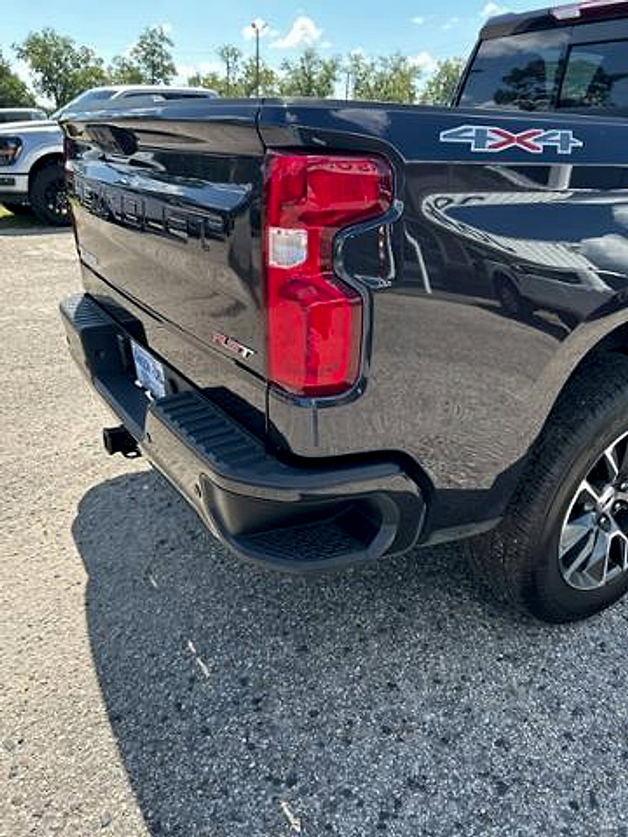 Used 2024 Chevrolet Silverado 1500 RST w/ Convenience Package II image 4