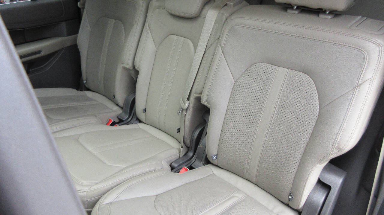 Used 2019 Ford Expedition Max Limited w/ Special Edition Package AWD/4WD image 16