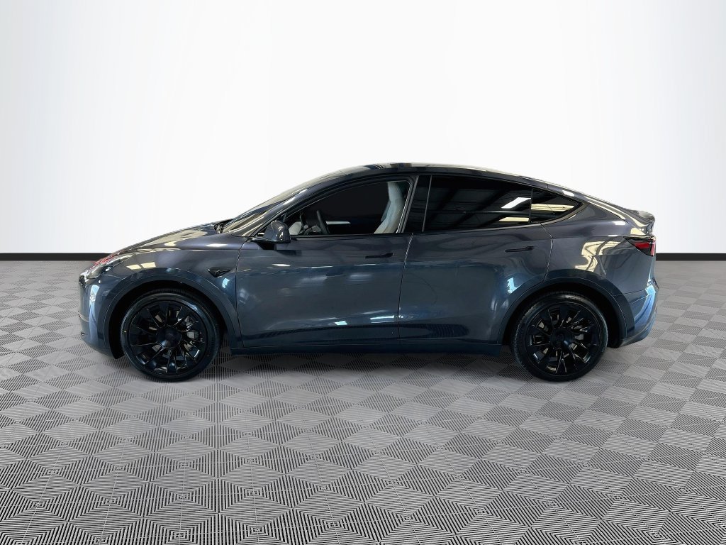 Used 2025 Tesla Model Y Long Range AWD/4WD image 4