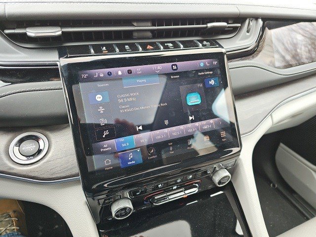 Used 2023 Jeep Grand Cherokee L Overland w/ Luxury Tech Group IV image 23