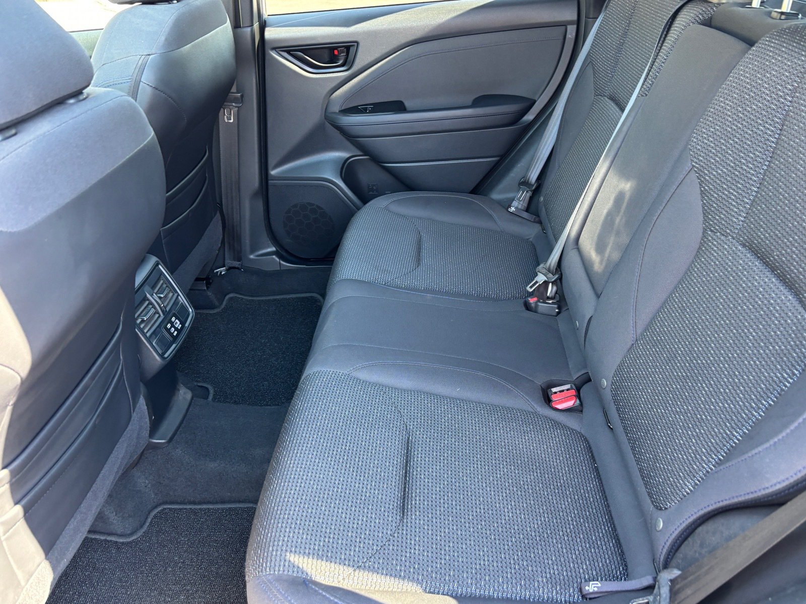 Used 2025 Subaru Forester Premium AWD/4WD image 30