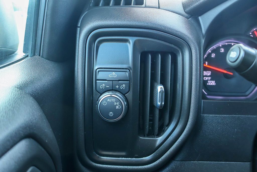 Used 2023 Chevrolet Silverado 1500 Custom image 17
