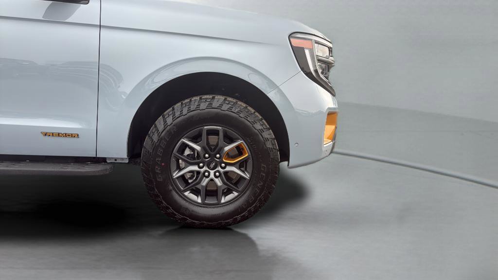 Certified 2025 Ford Expedition Tremor AWD/4WD image 32