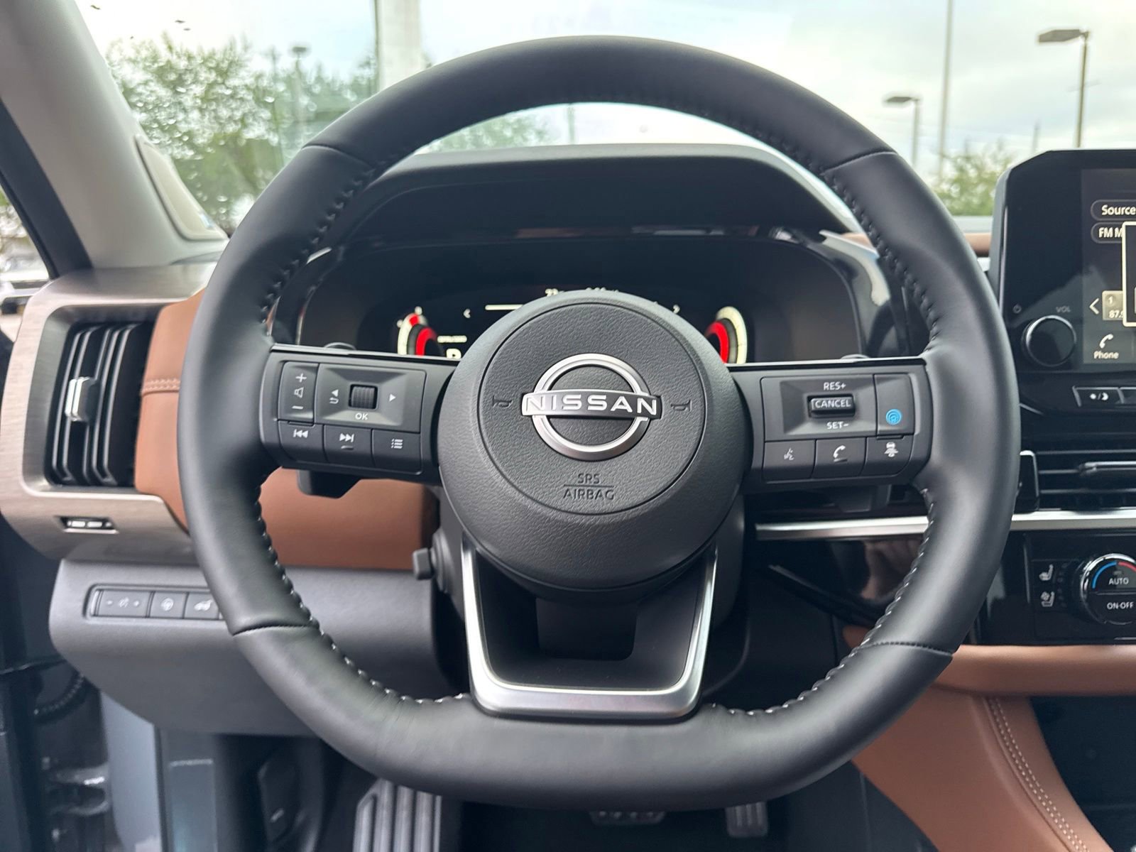 New 2025 Nissan Pathfinder Platinum w/ Black Appearance Package image 16