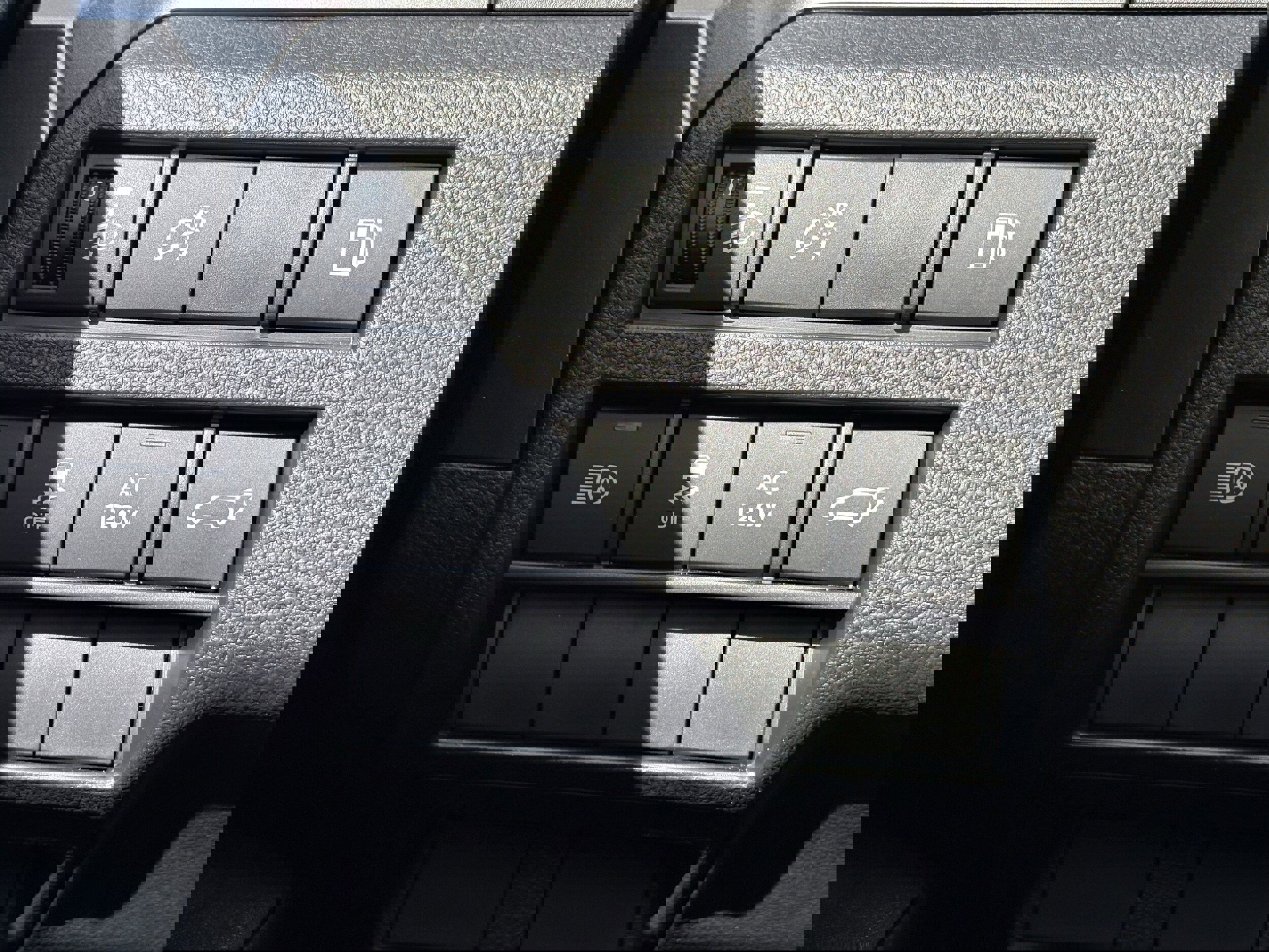 Used 2025 Toyota 4Runner TRD Off-Road Premium image 17